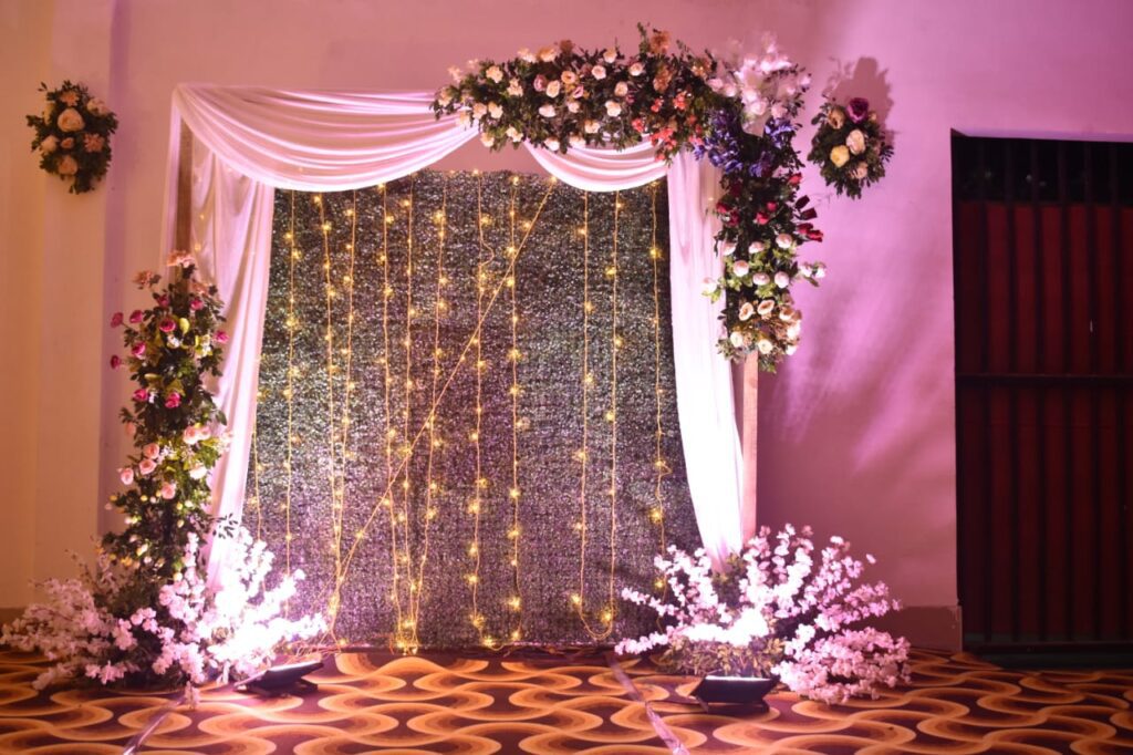 Decoration with lights and flowers.