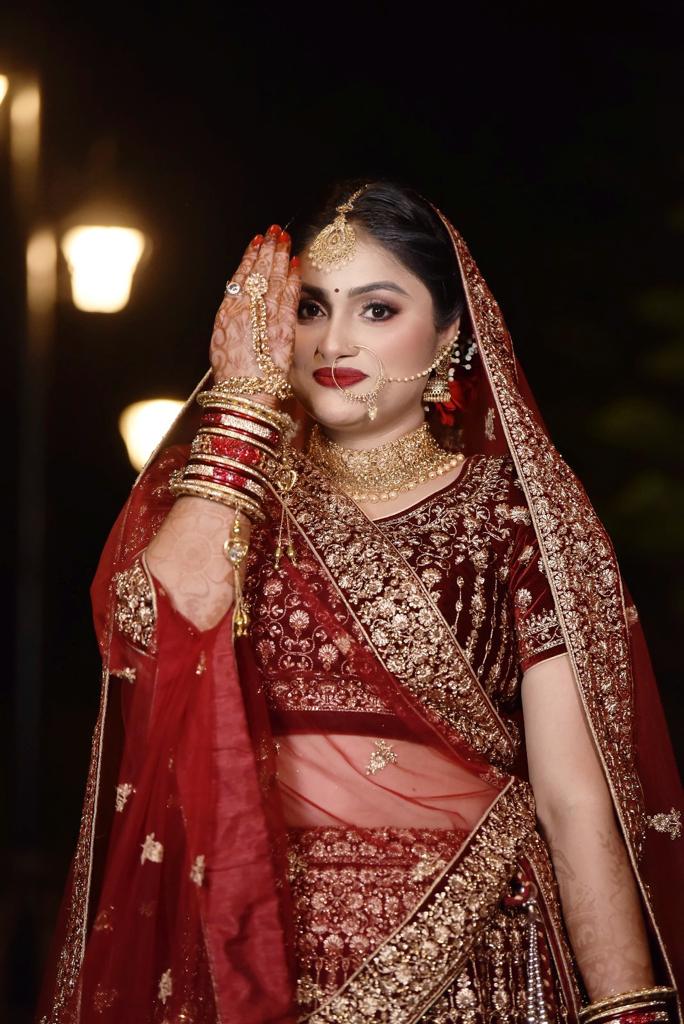 Bridal makeup done by Pooja Bora.
