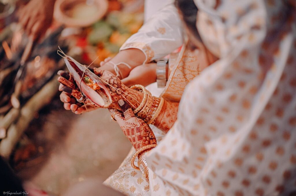 Close-up of the hands of bride and groom.