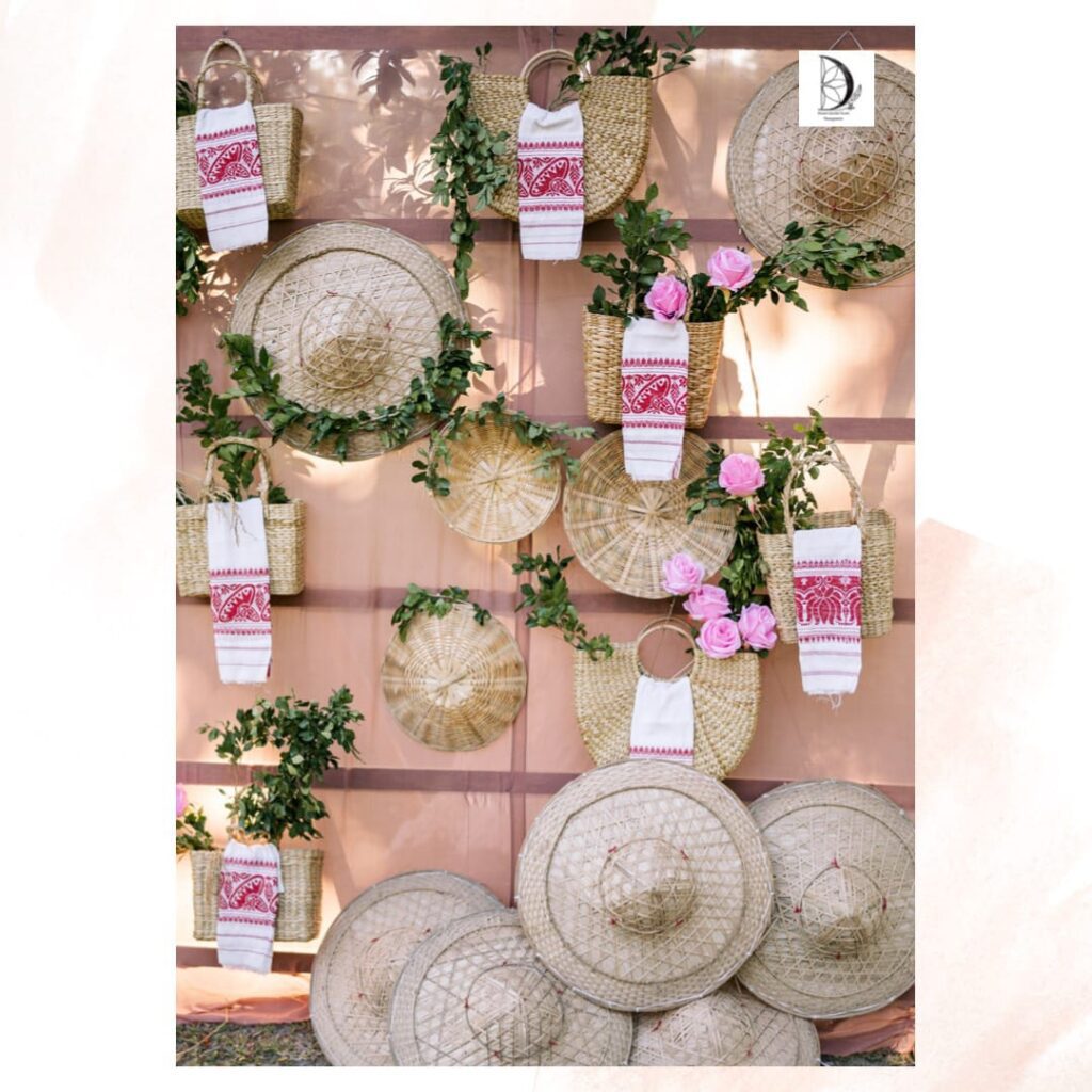 wall decoration with hats and flower baskets